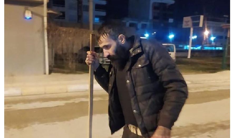 مناشدة لاحتواء لاجئ فلسطيني سوري مشرّد شوارع أزمير