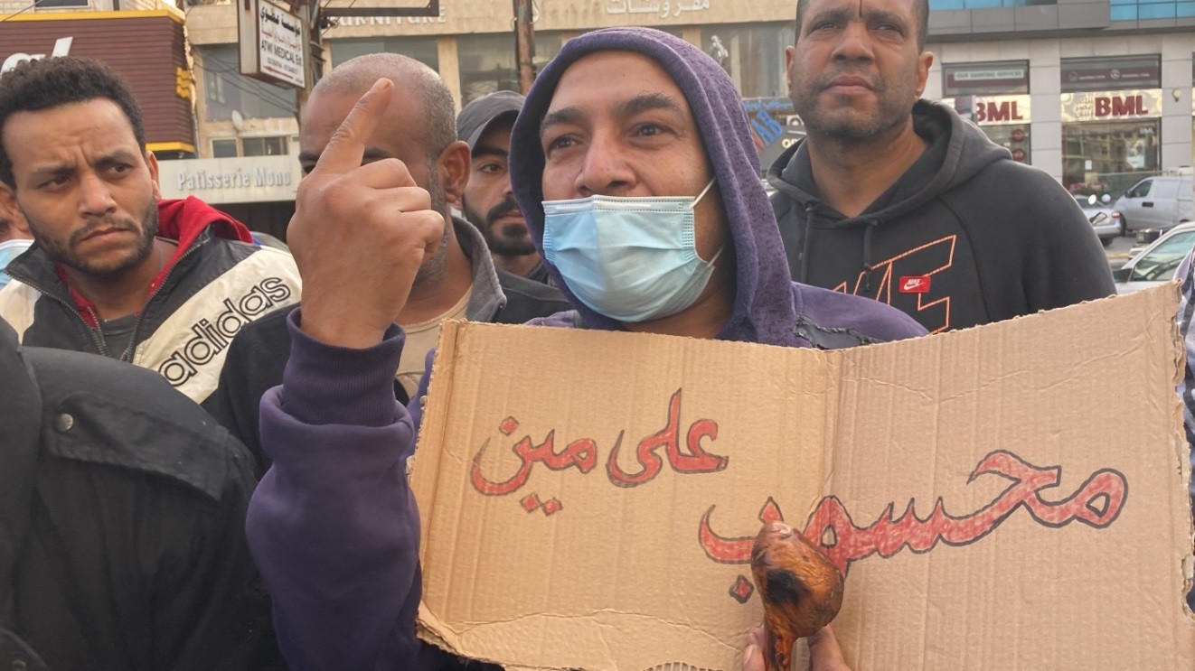 لاجئون من مخيّم برج الشمالي يطالبون "أونروا" بزيادة المستفيدين من "الشؤون" 
