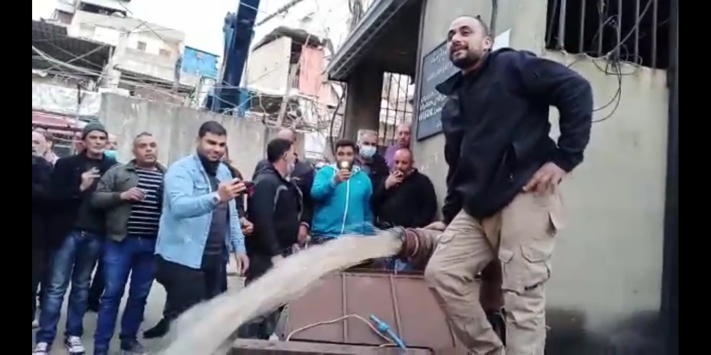"أونروا" تستبدل مضخّة المياه المعطلّة في عين الحلوة بعد أكثر من أسبوع