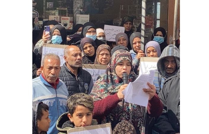 اعتصام رابع في أقل من أسبوع بـ"برج الشمالي" ضد "أونروا" وتحذير من انفجار اجتماعي