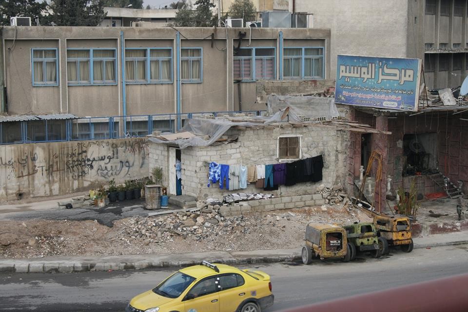 تحذيرات من لصوص مستترين بـ "فعل الخير" في مخيم جرمانا