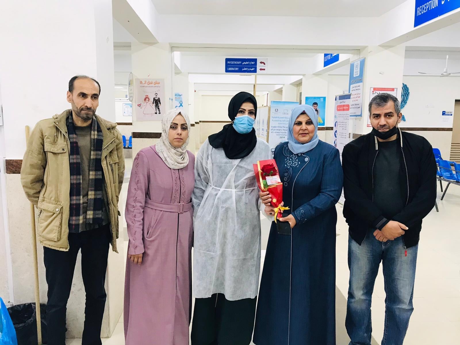 اللجنة الشعبية بمخيم البريج تكرّم موظفات عيادة المخيم بمناسبة يوم المرأة