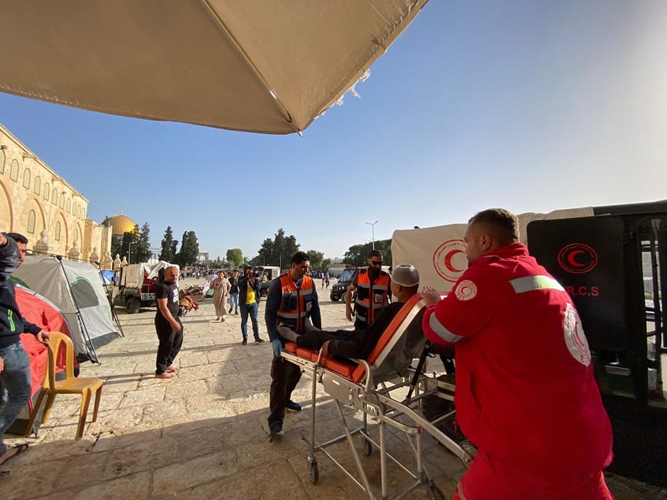 إصابات في اقتحام الاحتلال المسجد الاقصى صباحاً