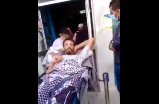 "ليبان بوست" تجبر فلسطيني سوري الدخول بسرير الإسعاف لقبض معونته.. تعليمات "أونروا" ؟!