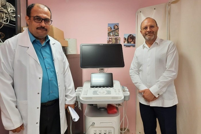 قلقيلية.. المكسيك تسلّم معدات طبية لمستشفى وكالة "أونروا"