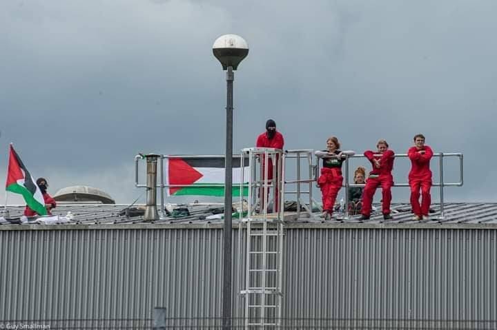 حركة "العمل الفلسطيني" تقتحم مصنعاً فرنسياً باسكتلندا يزود "إسرائيل" بالأسلحة