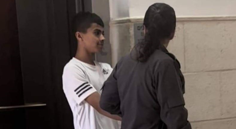 محكمة الاحتلال تؤجّل محاكمة فتى من مخيم شعفاط