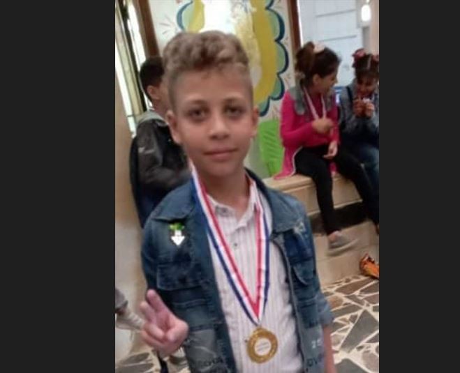 طفل من مخيّم درعا يحقق إنجازاً في الحساب الذهني ويتأهل للتصفيات