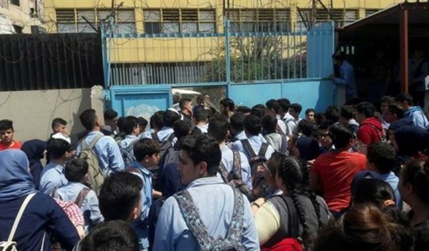 بعد زيادة الإقبال عليها .. مدارس "أونروا" في لبنان "بيئة غير صحية" للطالب والمعلم  