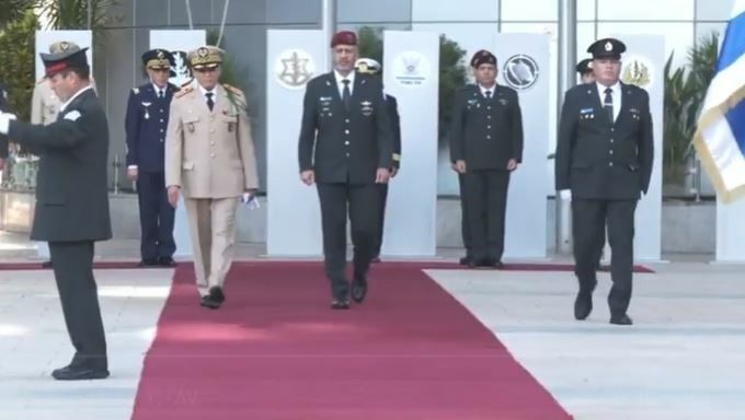 قائد القوات المسلحة المغربية يصل كيان الاحتلال ويلتقي كوخافي