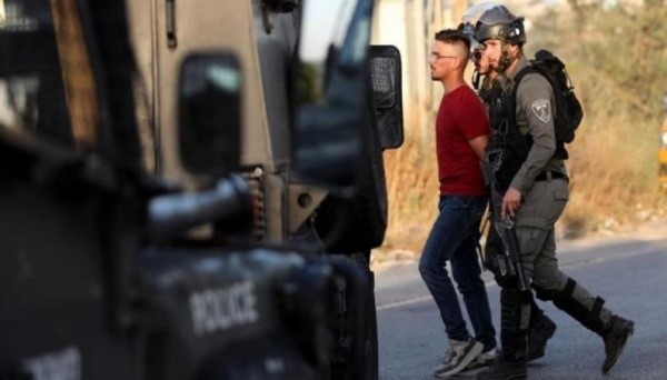 اعتقال فلسطيني في سلواد والاحتلال يعتدي على رعاة أغنام شرق غزة