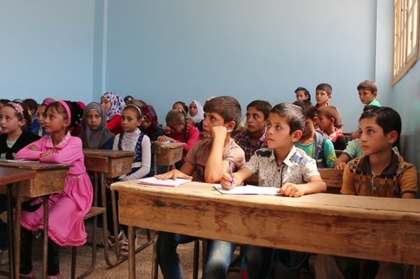 مئات الطلاب الفلسطينيين في الشمال السوري يواجهون مستقبلاً ضبابياً