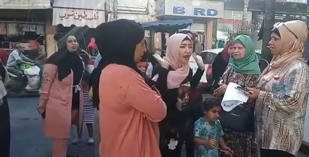 اعتصام نسائي أمام مدارس "أونروا" في برج البراجنة احتجاجاً على اكتظاظ الصفوف