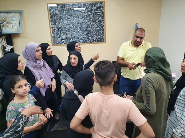 احتجاج نسائي في مخيم برج البراجنة على انقطاع المياه منذ أسبوعين