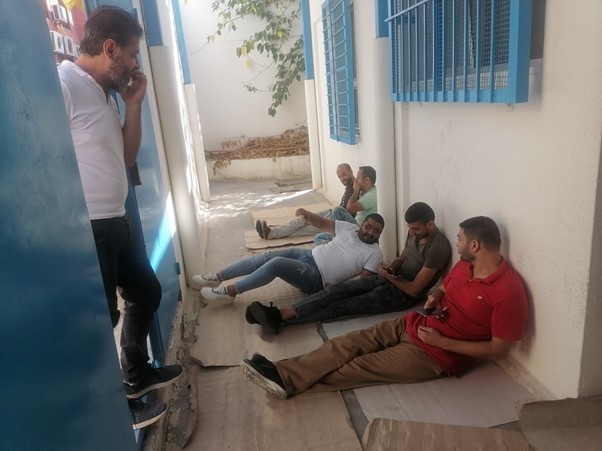 عائلات تطالب بـ "الشؤون" في عين الحلوة تغلق مكتب الوكالة كخطوة تصعيدية