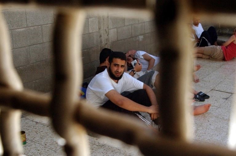 292 شبكة ومنظمة حقوقية تطالب بالإفراج عن الأسرى الفلسطينيين
