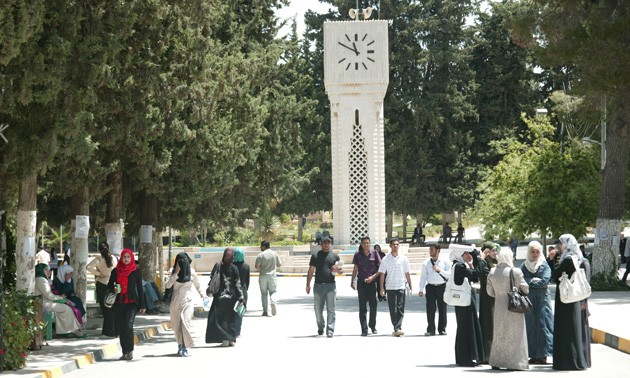"أونروا" تعلن عن منح تعليمية للطلبة الفلسطينيين في الأردن