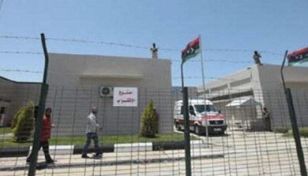 السلطات الليبية تحتجز فلسطينيين سوريين نجيا من غرق مركب تونس