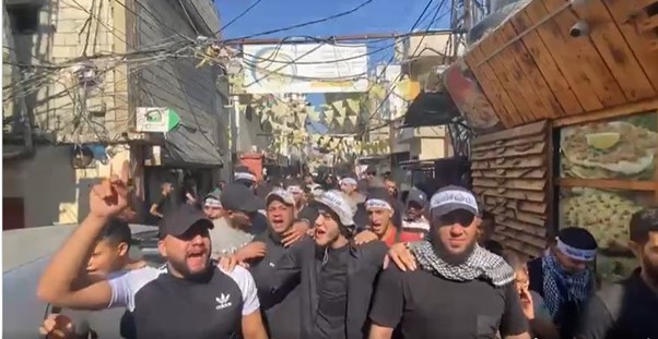 مظاهرة في مخيم عين الحلوة تأييداً للمقاومة في الضفة الغربية