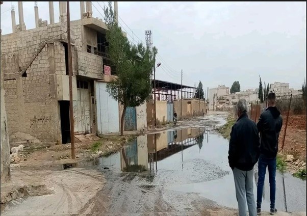 استنقاع مياه الصرف الصحي في مخيم سبينة يثير الشكاوى