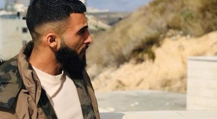 محكمة الاحتلال تحوّل أسيراً جريحاً من مخيم عسكر للاعتقال الإداري