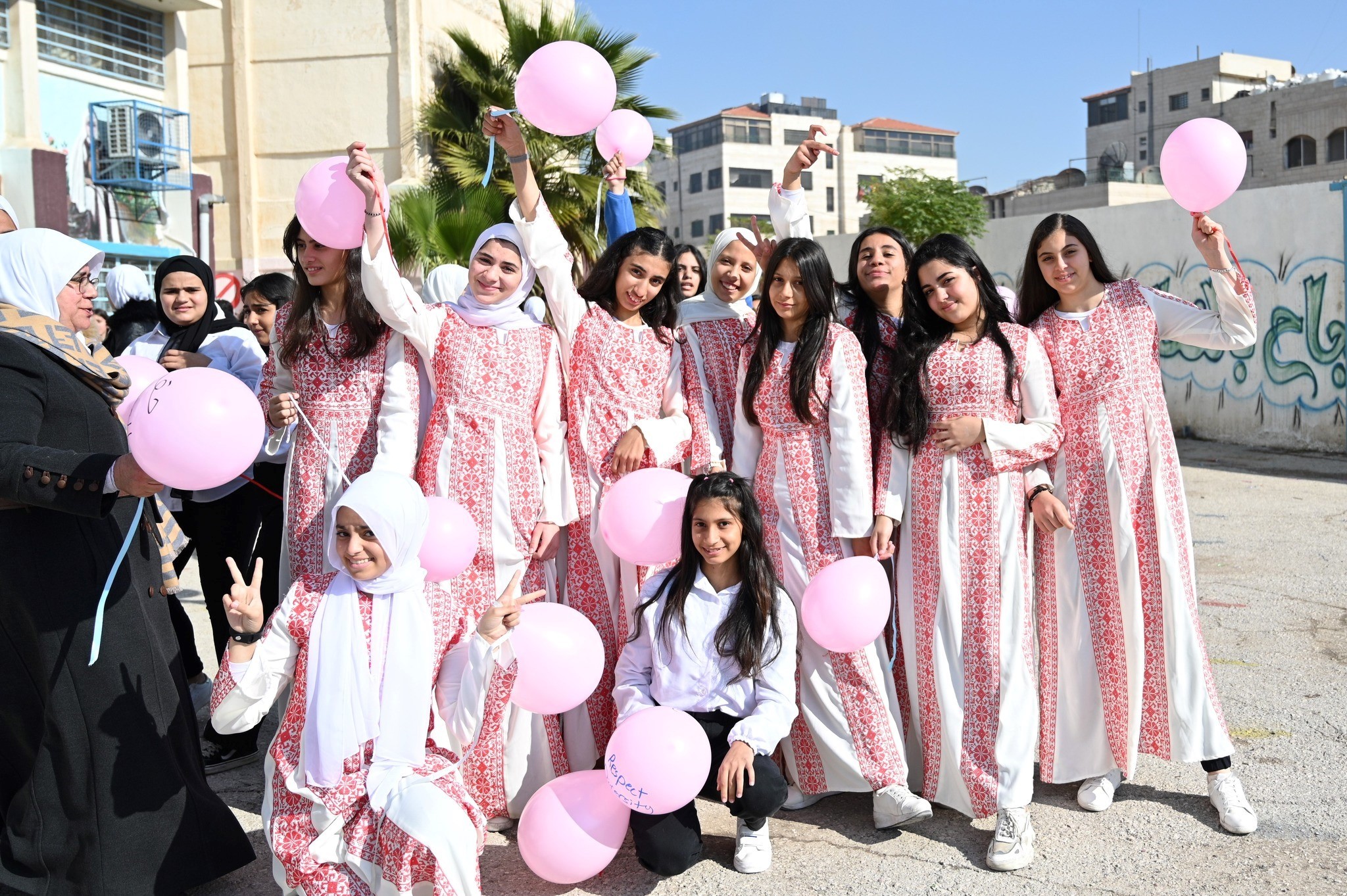 طلبة "أونروا" في الأردن يحتفلون باليوم العالمي لحقوق الإنسان