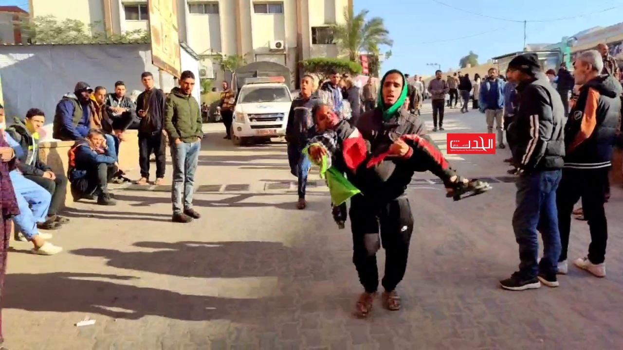 الاحتلال يرتكب مجازر ضد النازحين في خان يونس ويحاصر مستشفى ناصر