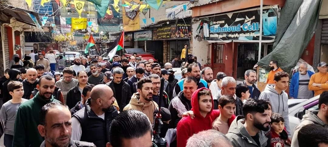 وقفات ومسيرات في مخيمات فلسطينية بلبنان دعماً لغزة وإحياءً ليوم الأرض