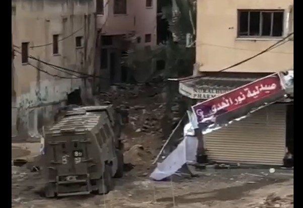الاحتلال يقتحم مخيم نور شمس ويقوم بعمليات تدمير واسعة
