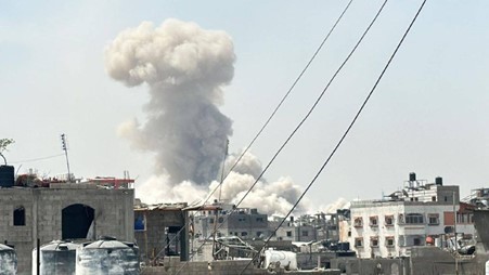 عشرات الشهداء منذ الصباح في قطاع غزة والمقاومة تواصل تصديها شمالا وجنوبا