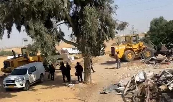 الاحتلال يجرف ما تبقى من قرية وادي الخليل في النقب المحتل