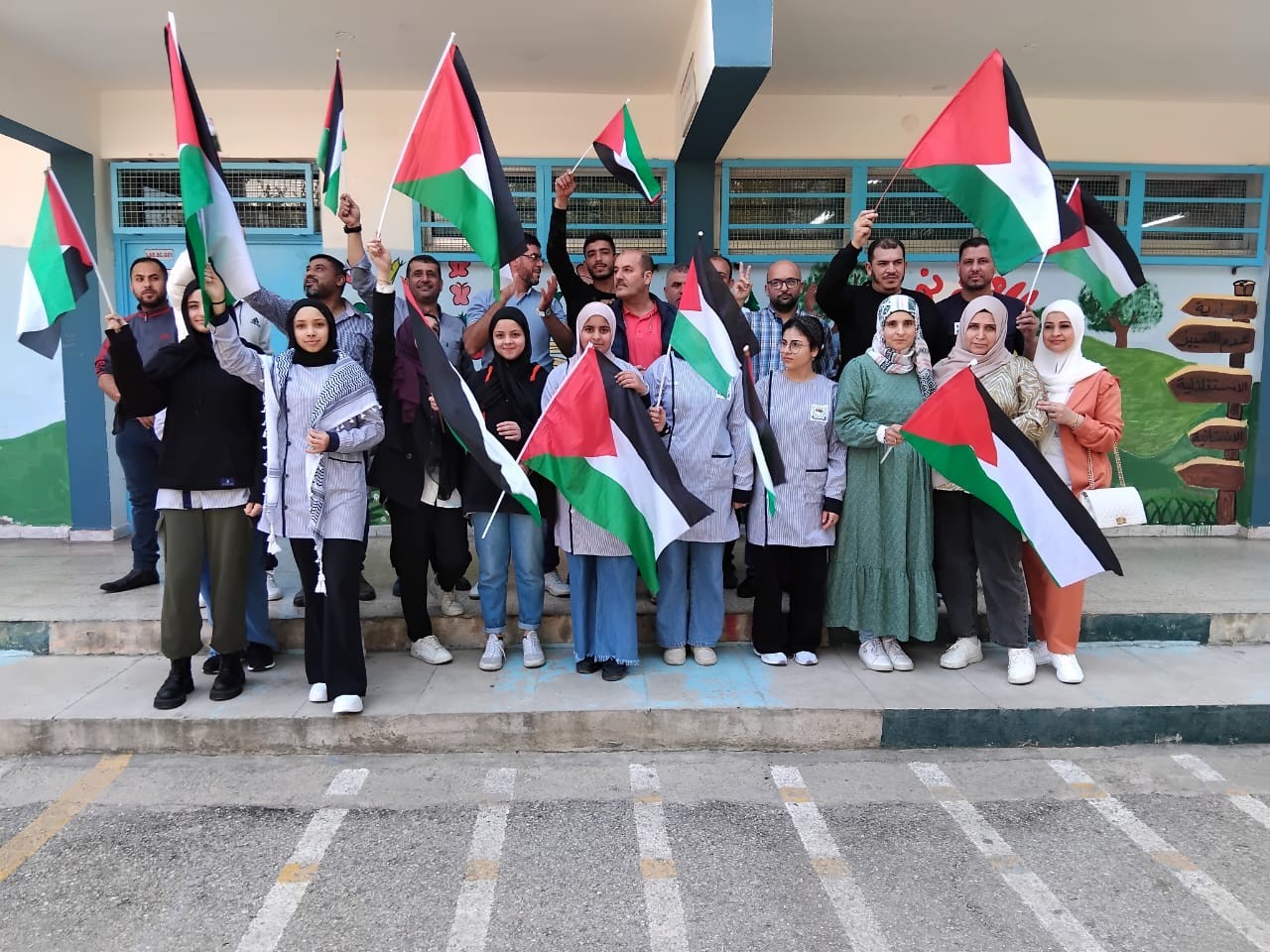 وقفات في مدارس "أونروا" بلبنان غداً تنديدا بالمجازر "الإسرائيلية" في غزة