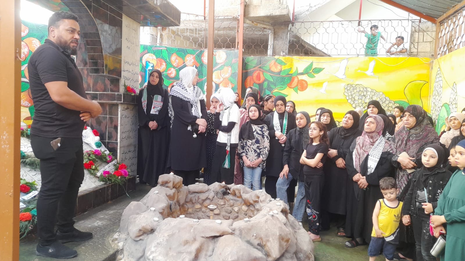 أهالي مخيم برج الشمالي يحيون الذكرى الــ 42 لمجزرة الحولة