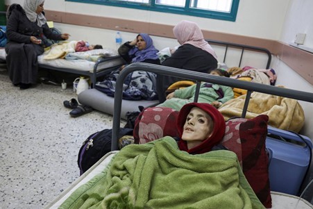 المجاعة تهدد حياة أكثر من مليون طفل في غزة جراء إغلاق المعابر