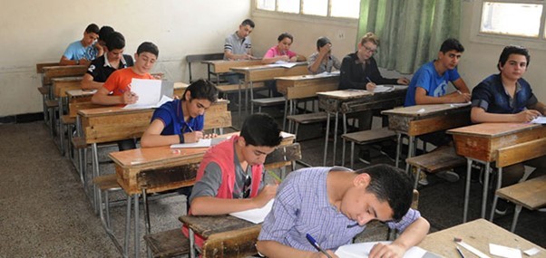 طلاب فلسطينيون يحققون نتائج متفوقة في "البكالوريا" في سوريا