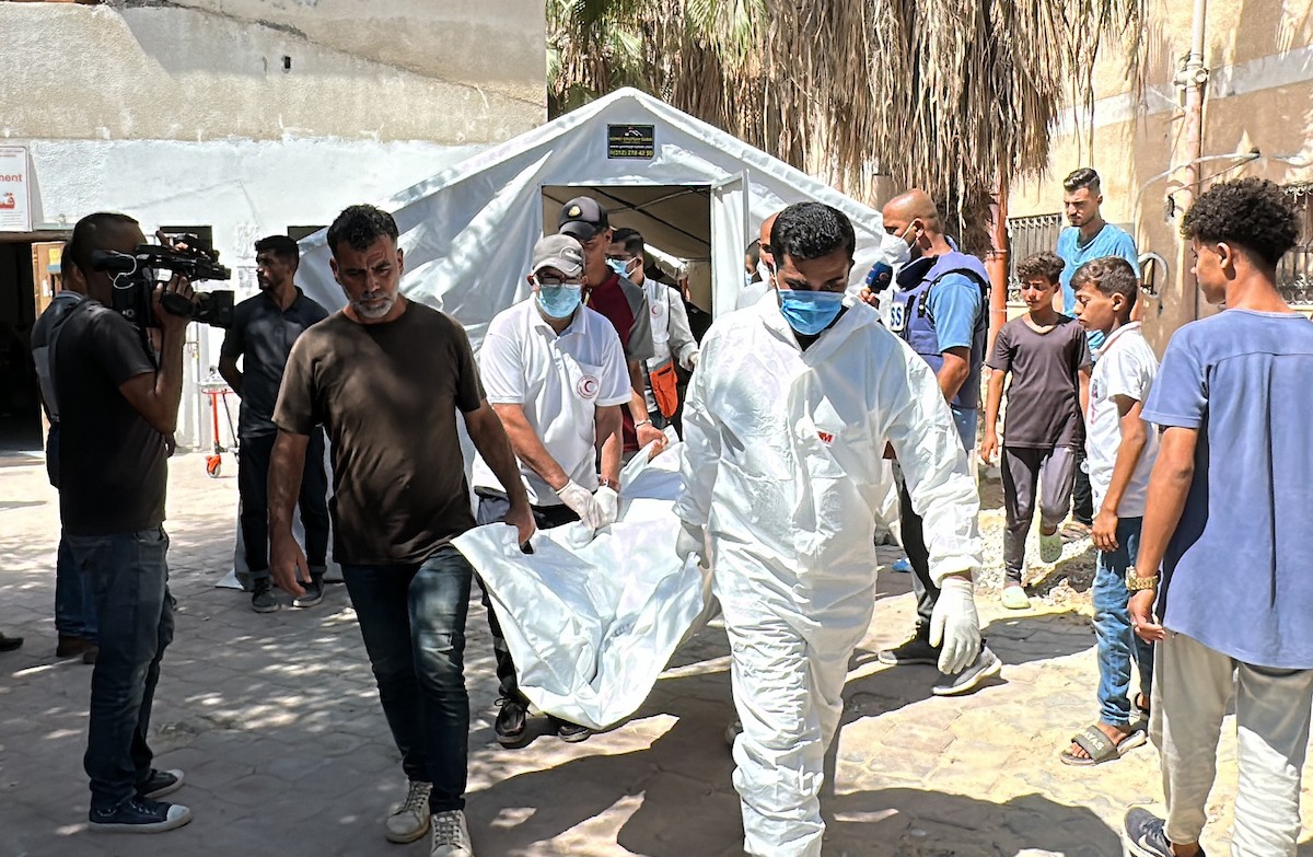 الدفاع المدني: الاحتلال يستخدم أسلحة تشوه المصابين في غزة وتذيب الأجساد