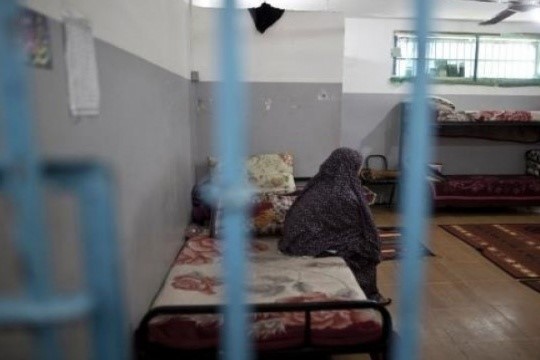 94 أسيرة فلسطينية في سجون الدامون يتعرضن لعمليات تنكيل ممنهجة