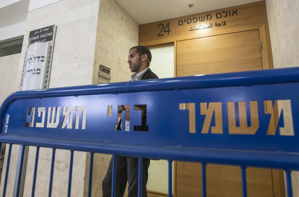 تمديد اعتقال ثلاثة شبان من الداخل الفلسطيني المحتل عام 48 بـ "تهم أمنية"