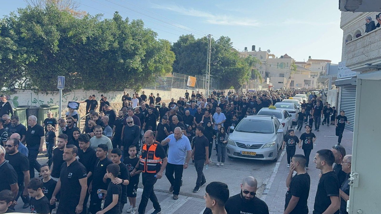 إحياء الذكرى الـ68 لشهداء مجزرة كفر قاسم بمسيرة حاشدة في الداخل الفلسطيني