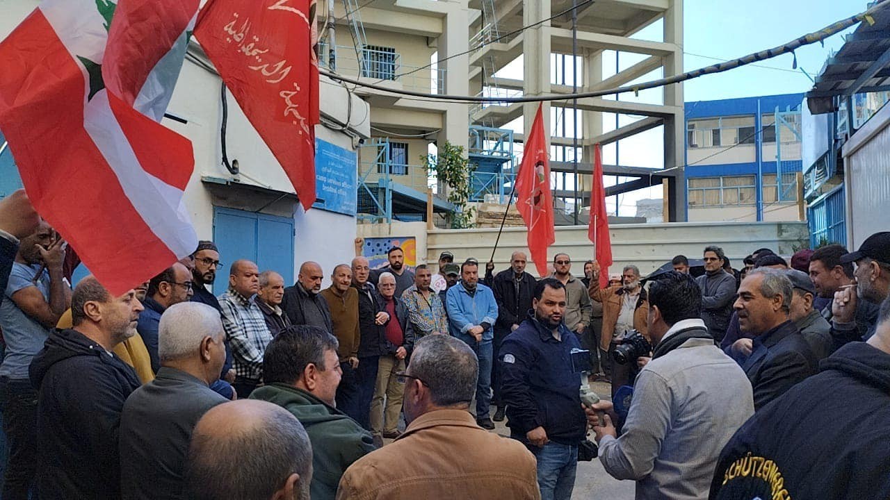 تحركات شعبية في مخيمي البداوي وعين الحلوة لمطالبة "أونروا" بخطة طوارئ شاملة