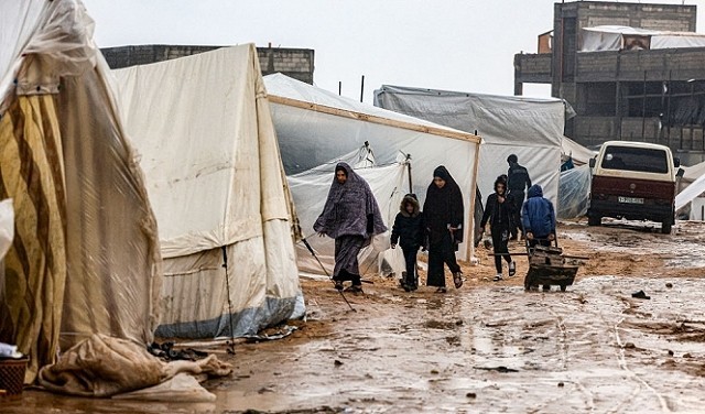 موجات الصقيع والبرد ترفع عدد الضحايا بين النازحين في غزة إلى 7