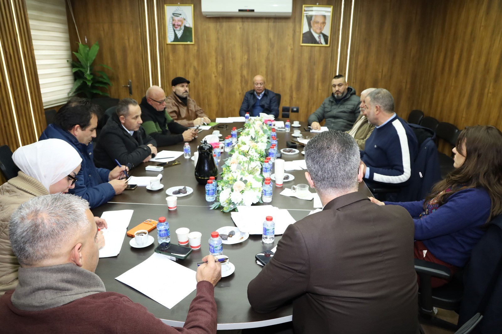 لجنة عليا برئاسة أبو هولي تبحث أزمة نزاع العمل بين "أونروا" واتحاد العاملين