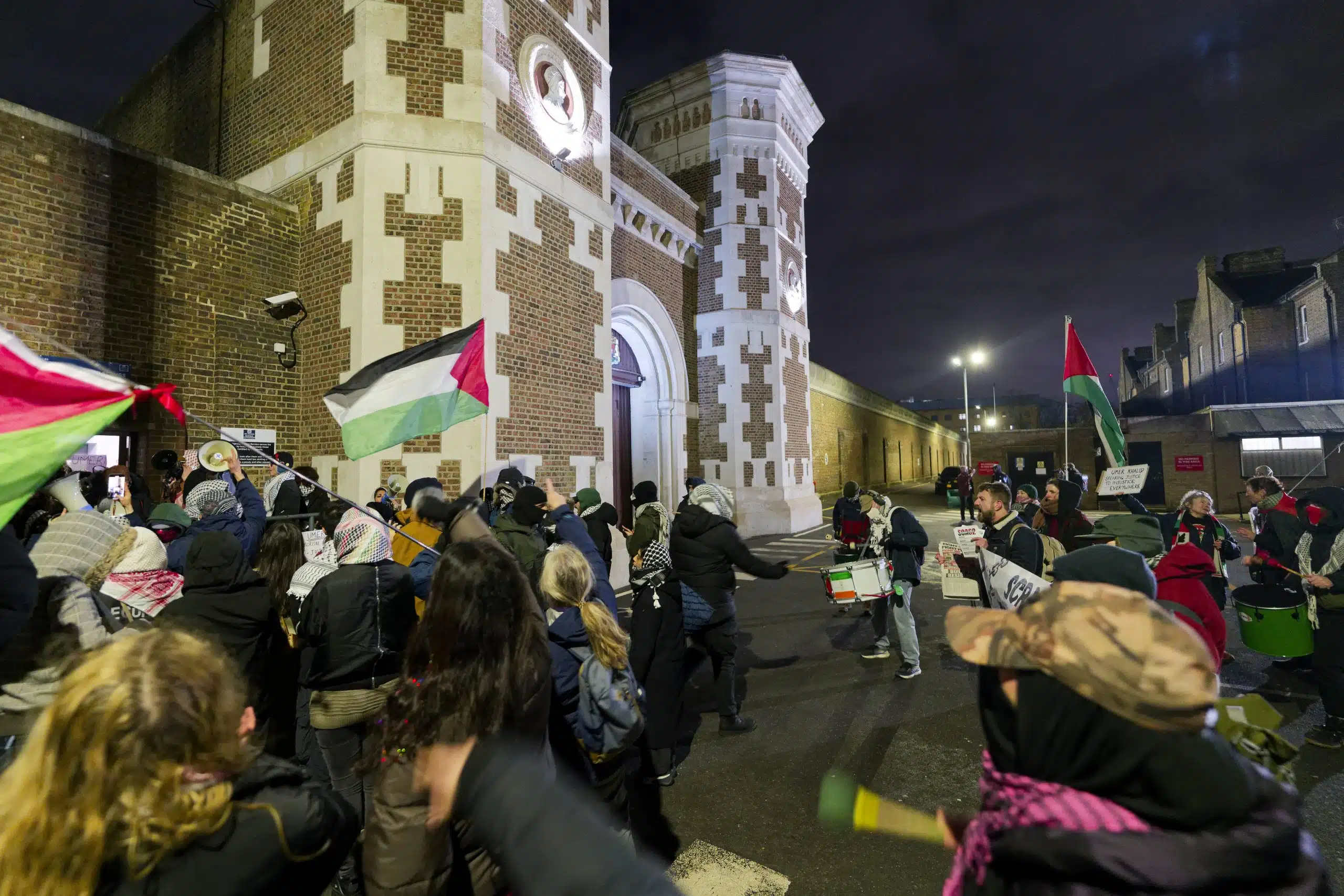 شرطة لندن تعتقل 86 متظاهرًا احتجّوا تضامنًا مع نشطاء حركة "فلسطين أكشن" 