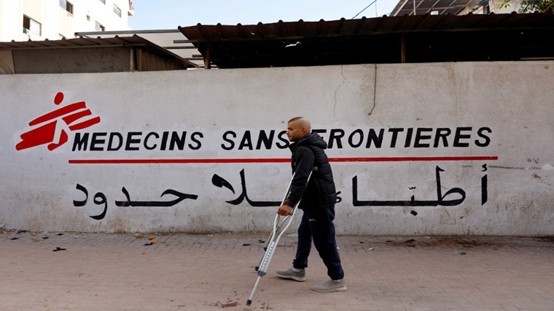 مستشفى ناصر يدعو أطباء بلا حدود لإعادة النظر بوقف الخدمات غير الحرجة
