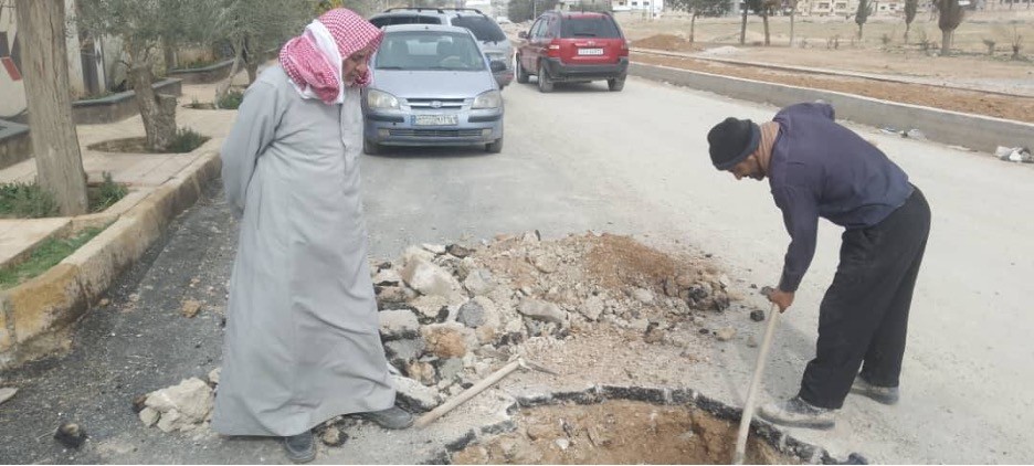 مبادرة أهلية تنهي أزمة صمام مياه رئيسي في مخيم خان دنون بريف دمشق