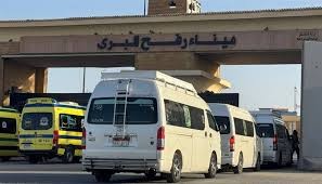 مركز حقوقي: إجراءات الاحتلال بحق العائدين عبر رفح انتهاك صارخ لحرية التنقل