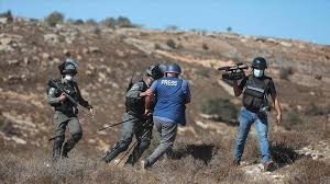 اغتيال صحفيين فلسطينيين وانتهاكات متصاعدة في قطاع غزة والضفة