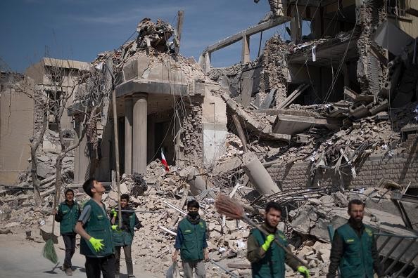 انفجارات في إيران وإطلاق صواريخ فرط صوتية نحو الكيان "الإسرائيلي"