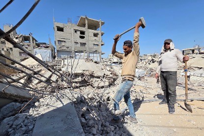 واقع إنساني قاسٍ يعيشه عمال قطاع غزة بين الفقر والبطالة في ظل حرب الإبادة