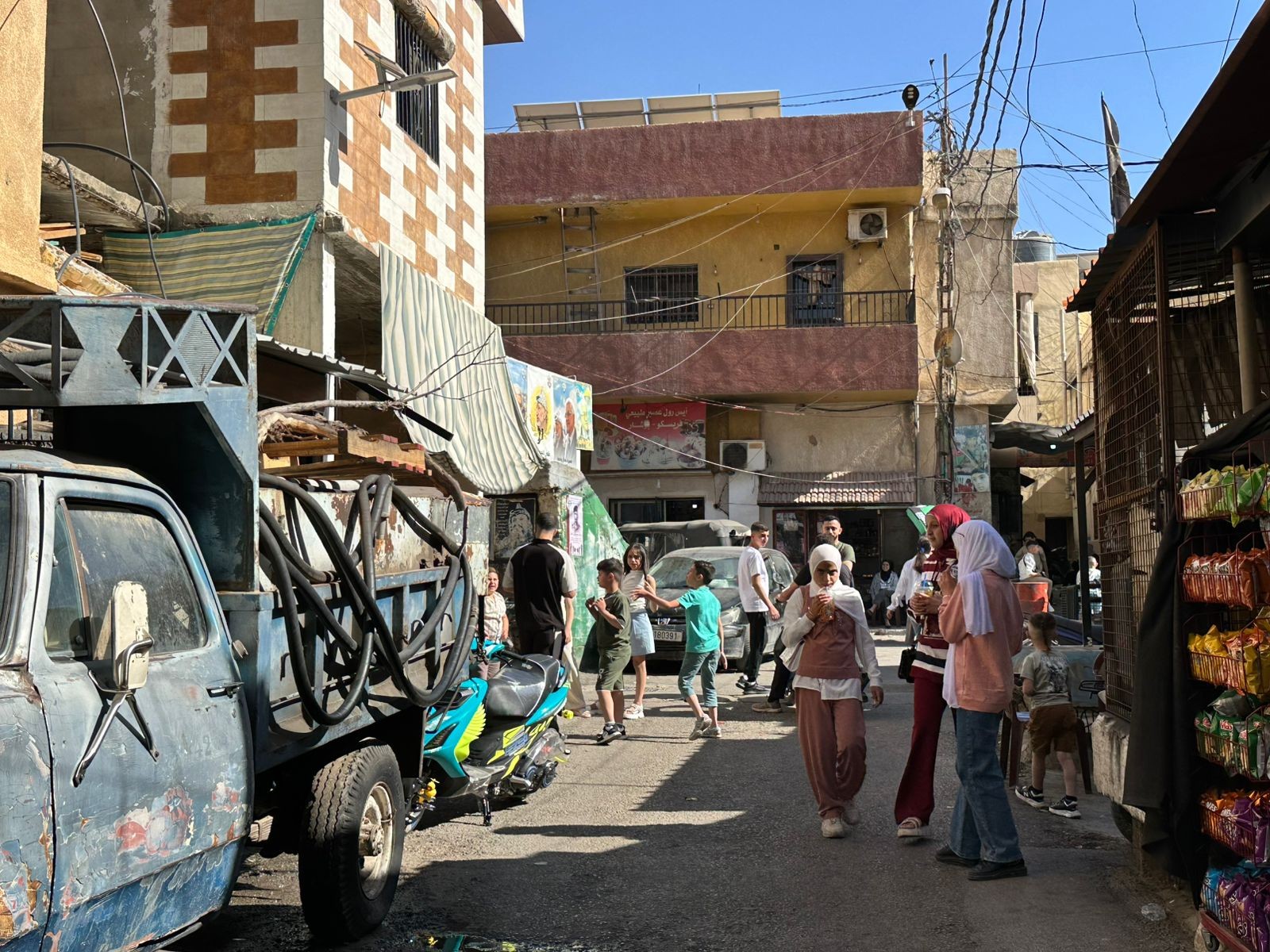 مخيم الجليل في البقاع يواجه عيداً مثقلاً بالخوف وسط الحرب والعدوان